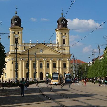 Belvarosi Lakas, Ingyenes Parkolassal Debrecen Buitenkant foto
