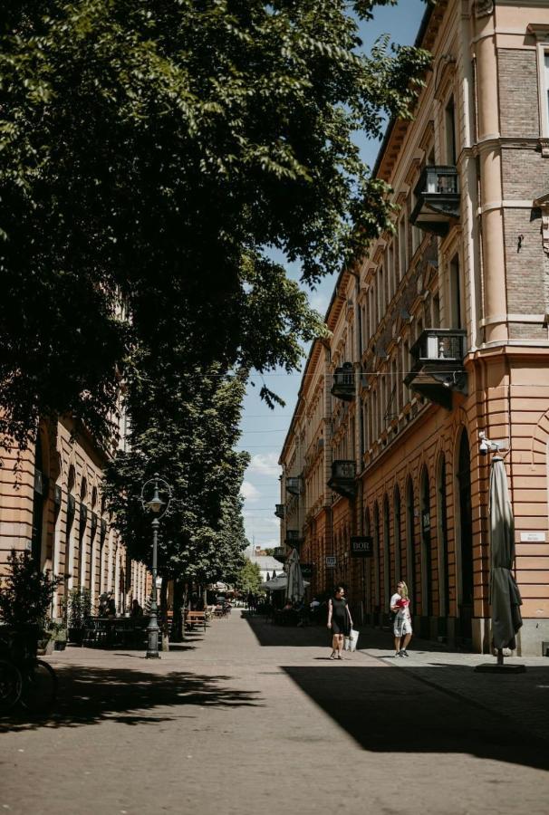 Belvarosi Lakas, Ingyenes Parkolassal Debrecen Buitenkant foto